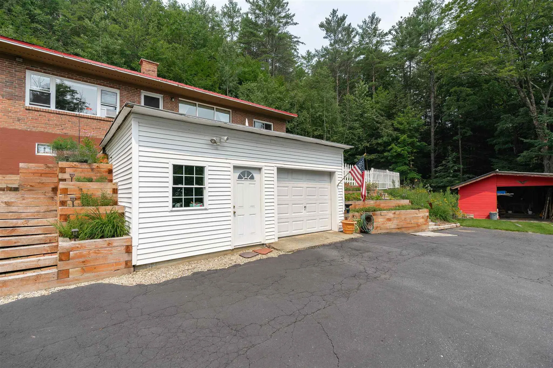 2325 North Hartland Road Hartford VT 05001