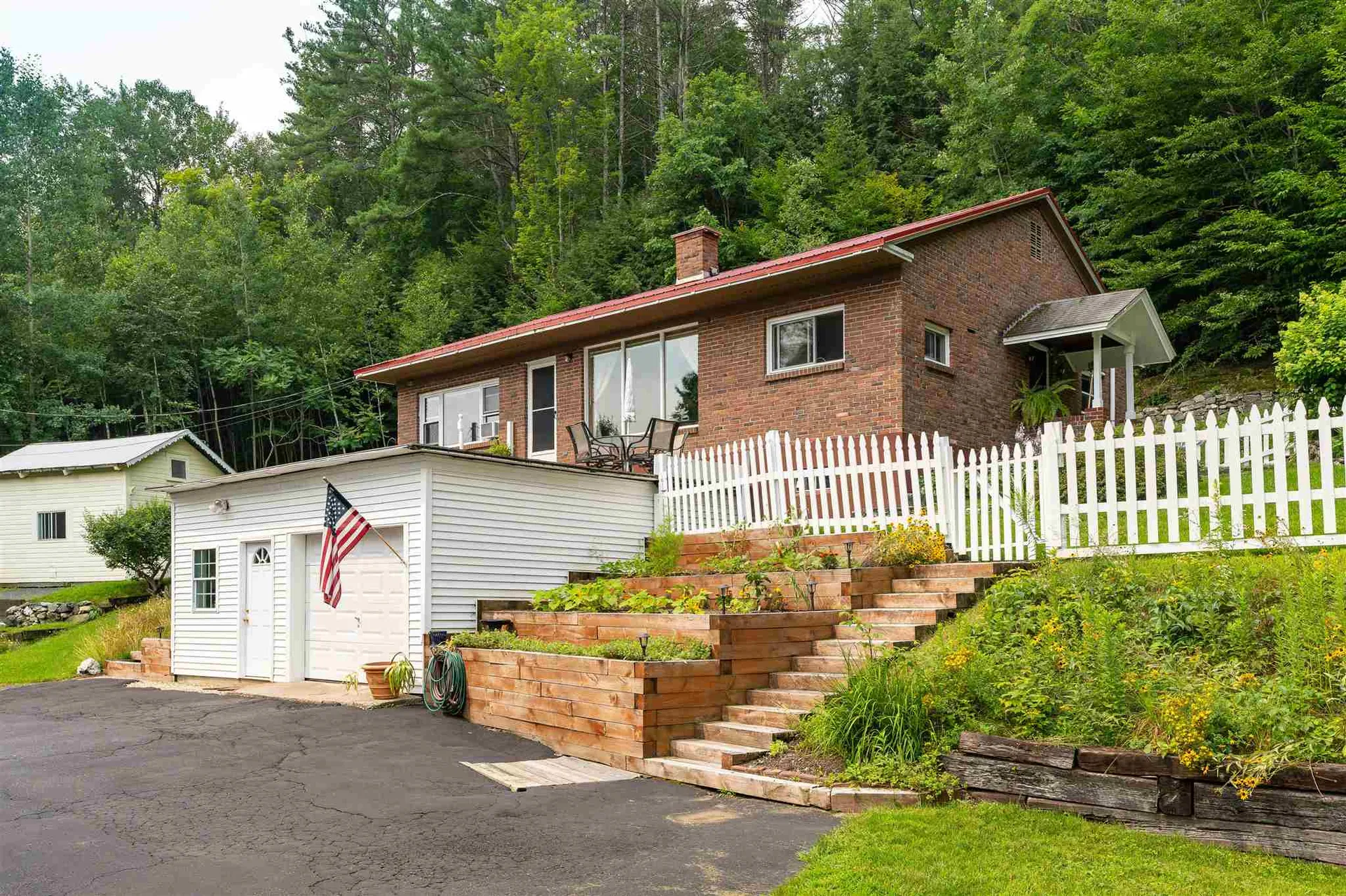 2325 North Hartland Road Hartford VT 05001