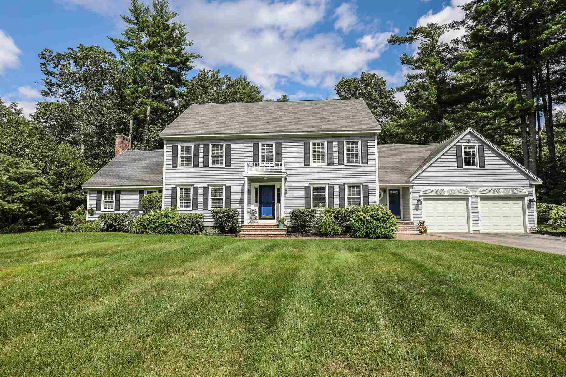 14 Twin Brook Lane Bedford NH 03110