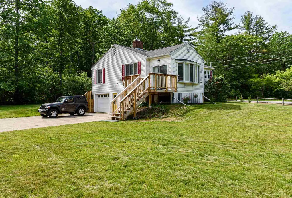 135 Oak Hill Road Barrington NH 03825