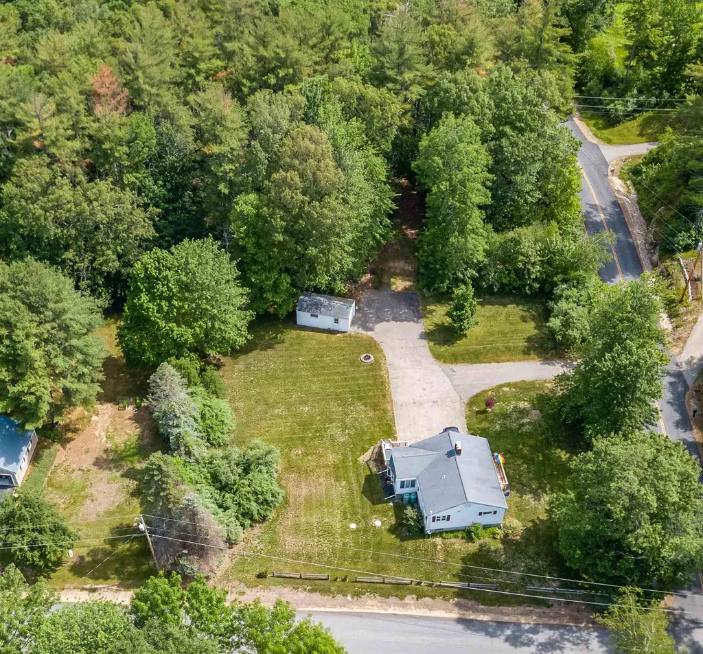 135 Oak Hill Road Barrington NH 03825