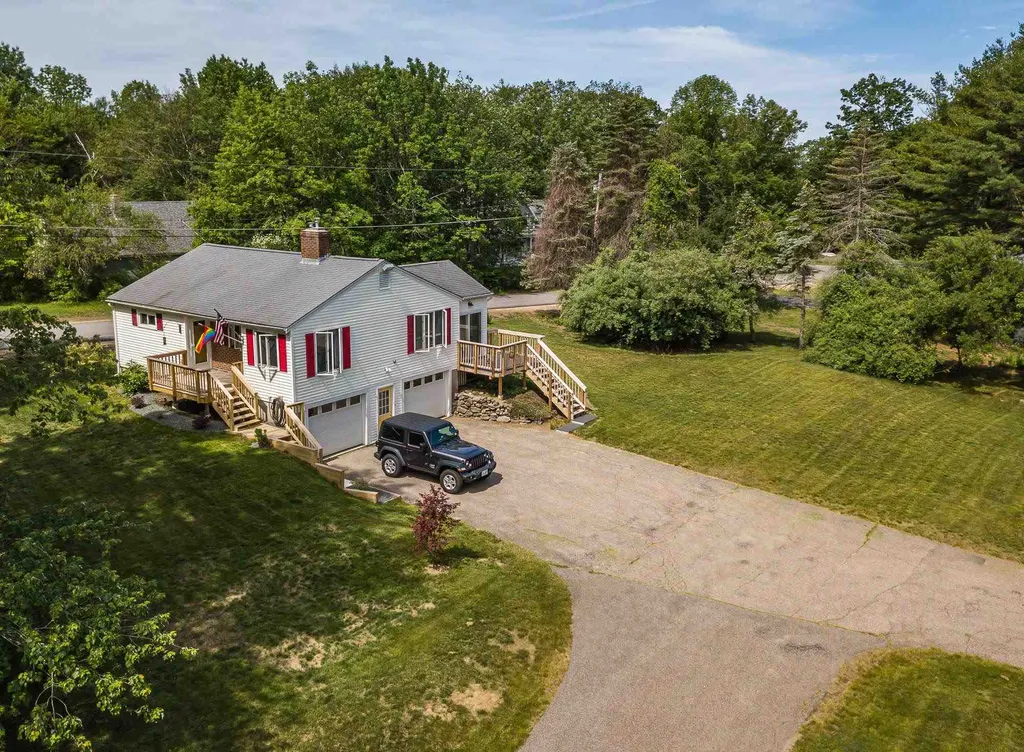 135 Oak Hill Road Barrington NH 03825