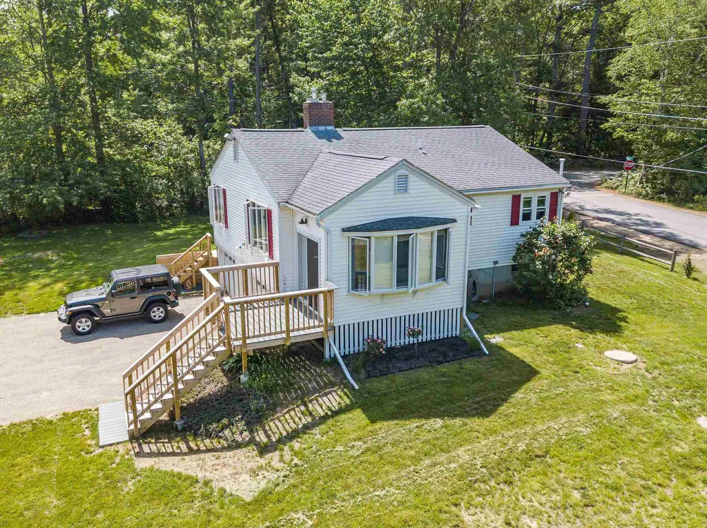 135 Oak Hill Road Barrington NH 03825