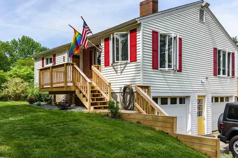 135 Oak Hill Road Barrington NH 03825