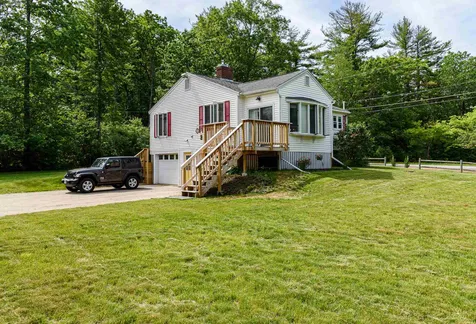 135 Oak Hill Road Barrington NH 03825