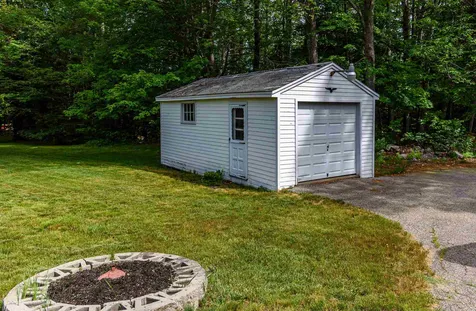 135 Oak Hill Road Barrington NH 03825