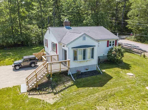 135 Oak Hill Road Barrington NH 03825