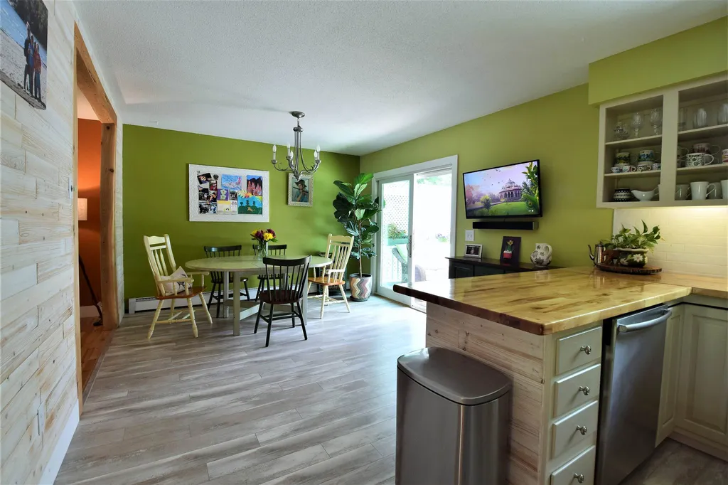 5 Damon Drive Essex VT 05452