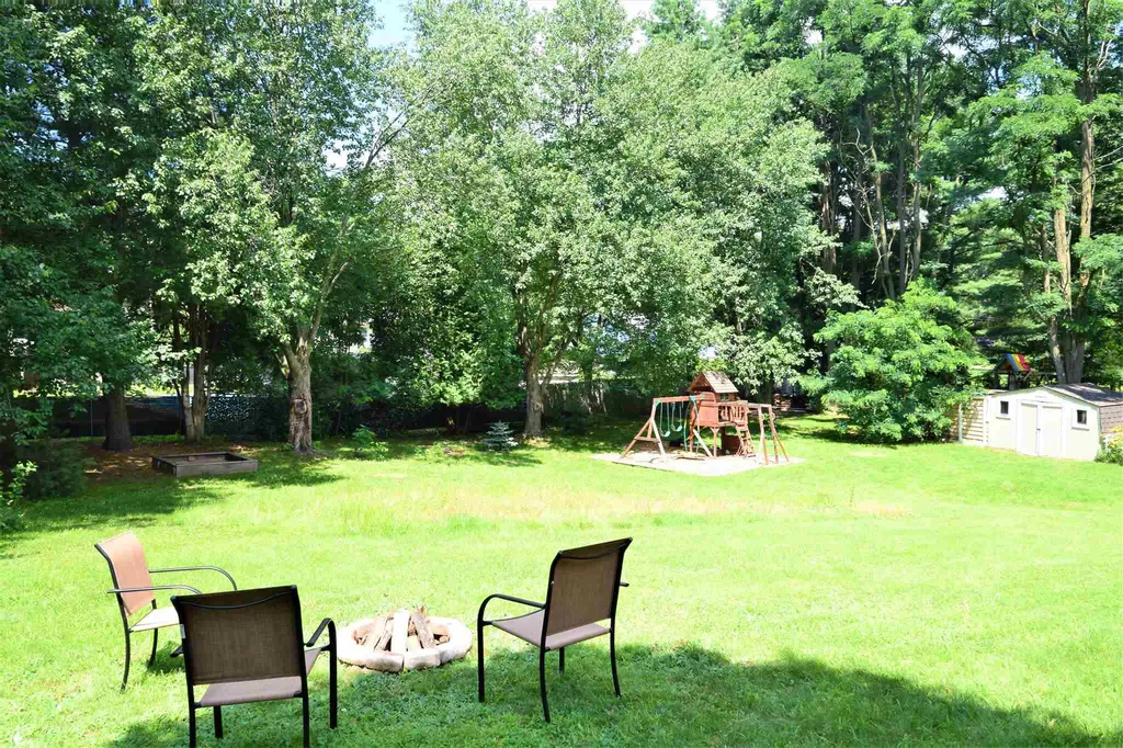 5 Damon Drive Essex VT 05452