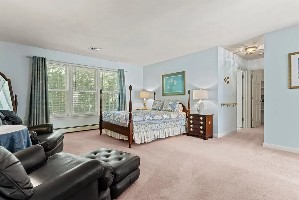 8 Bear Path Road Hampton NH 03842