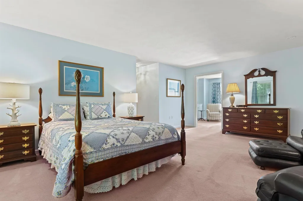 8 Bear Path Road Hampton NH 03842