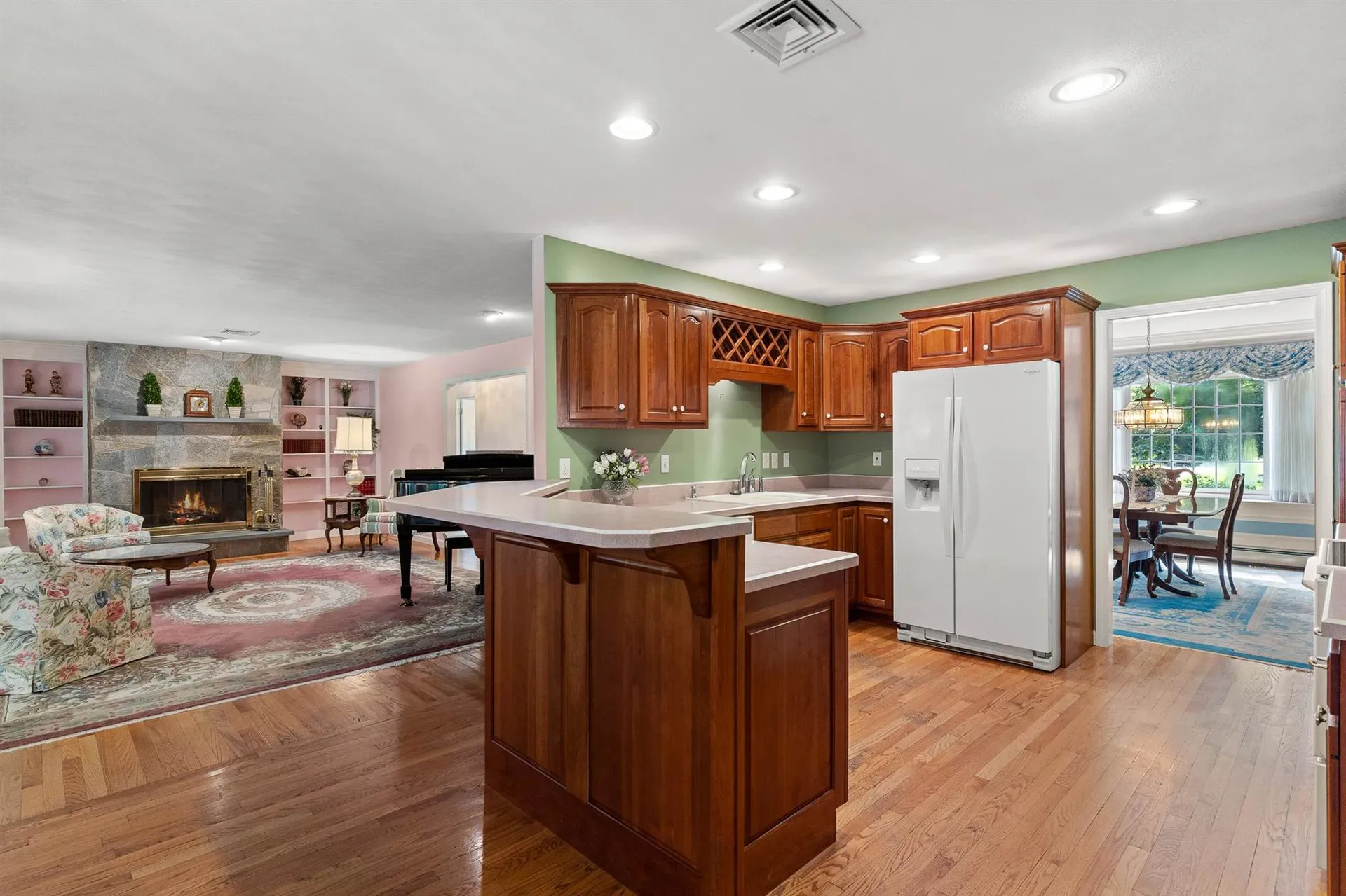 8 Bear Path Road Hampton NH 03842