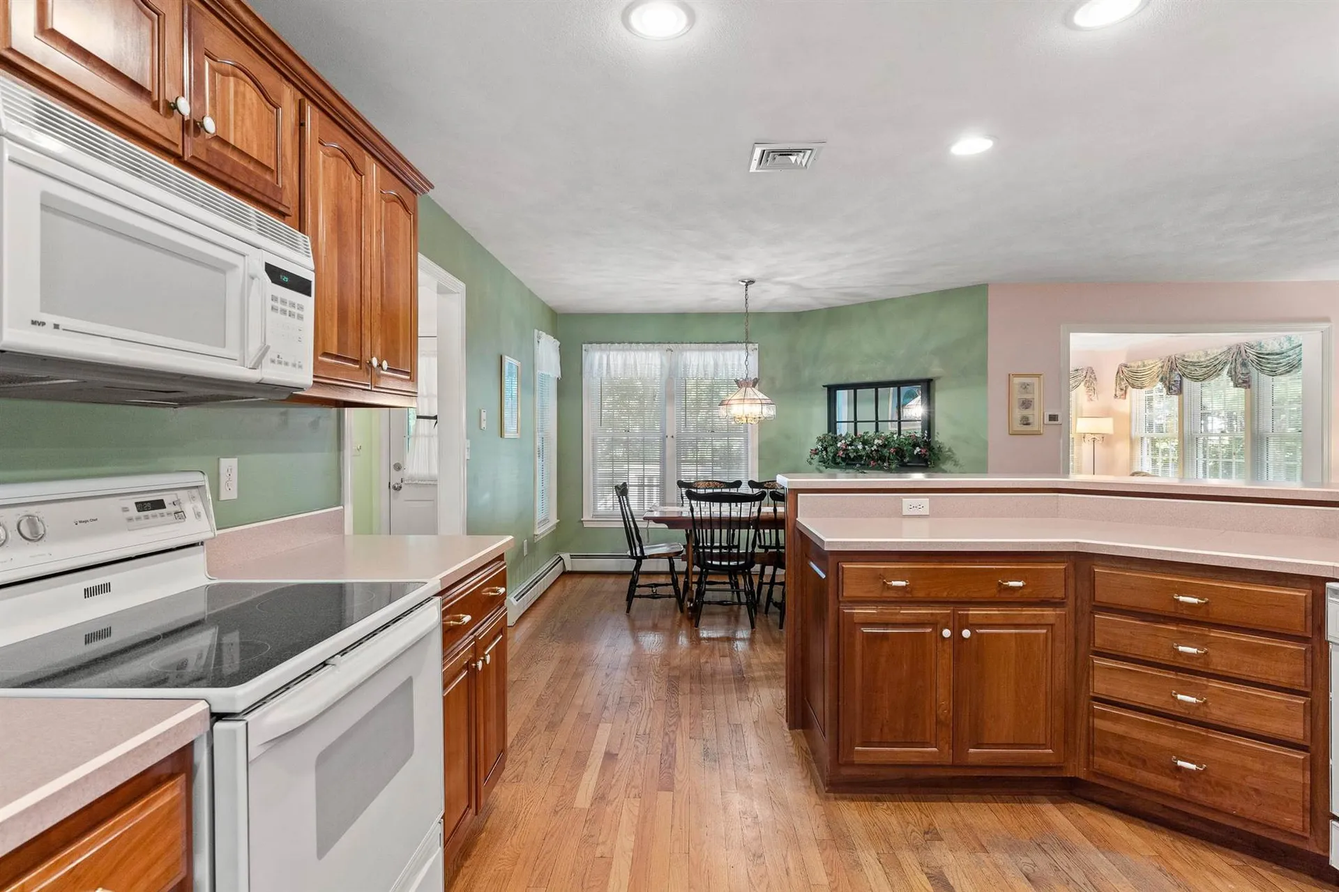8 Bear Path Road Hampton NH 03842