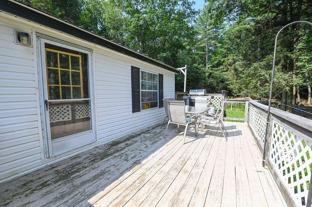 60 Marshall Road Kingston NH 03848
