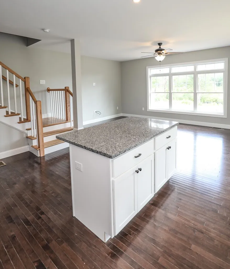 82b Prescott Road Raymond NH 03077