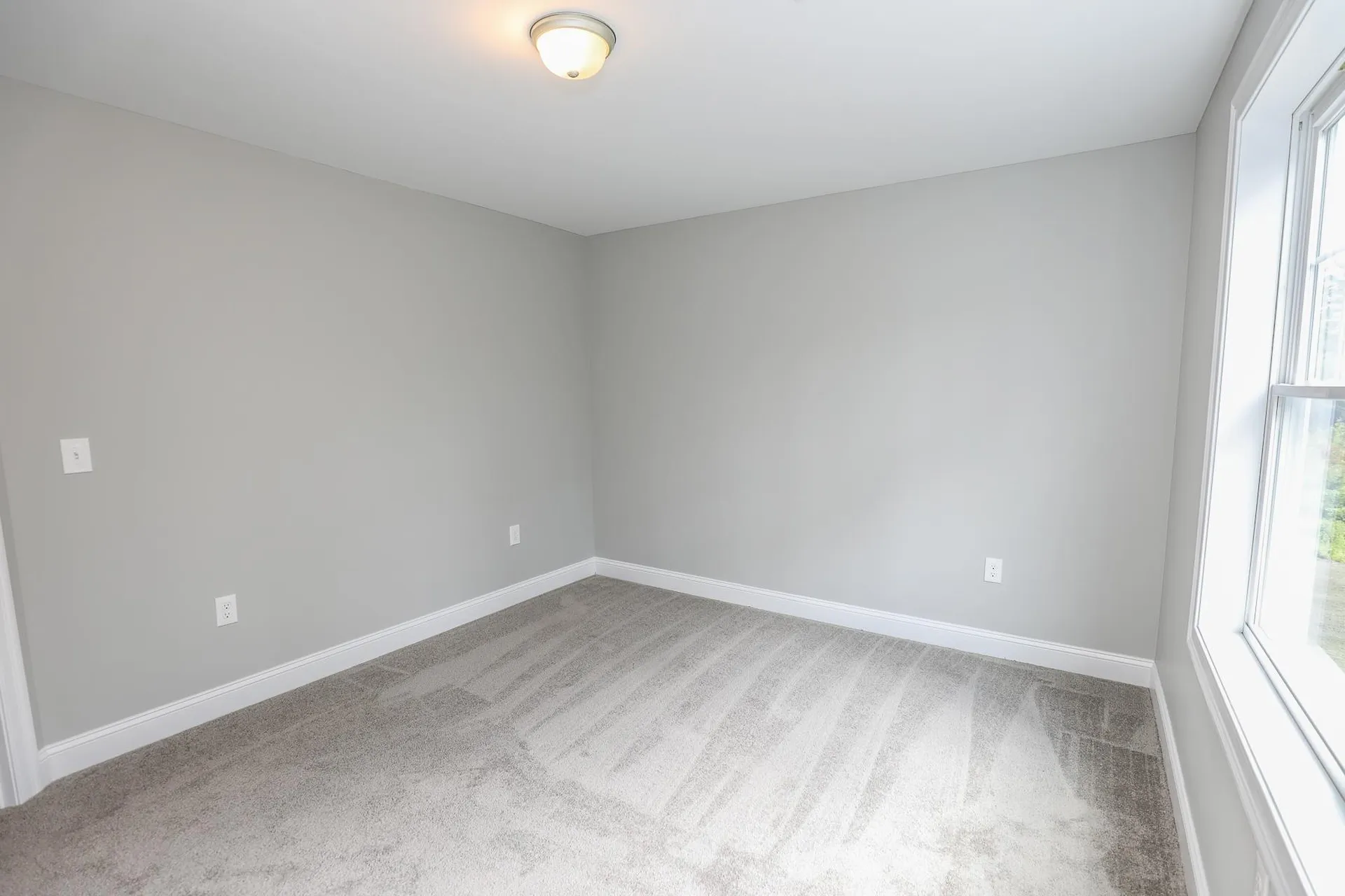 82b Prescott Road Raymond NH 03077