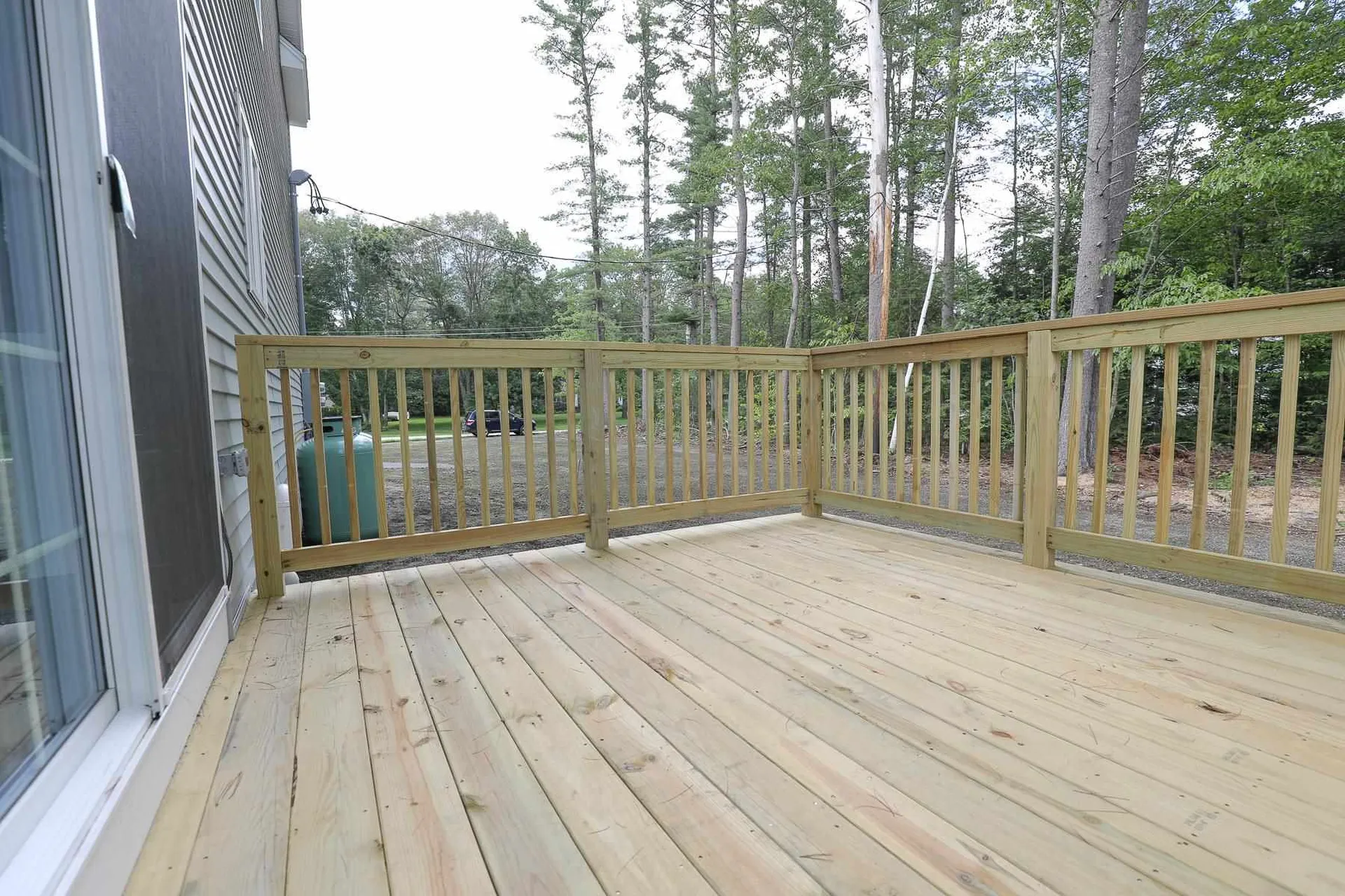 82b Prescott Road Raymond NH 03077