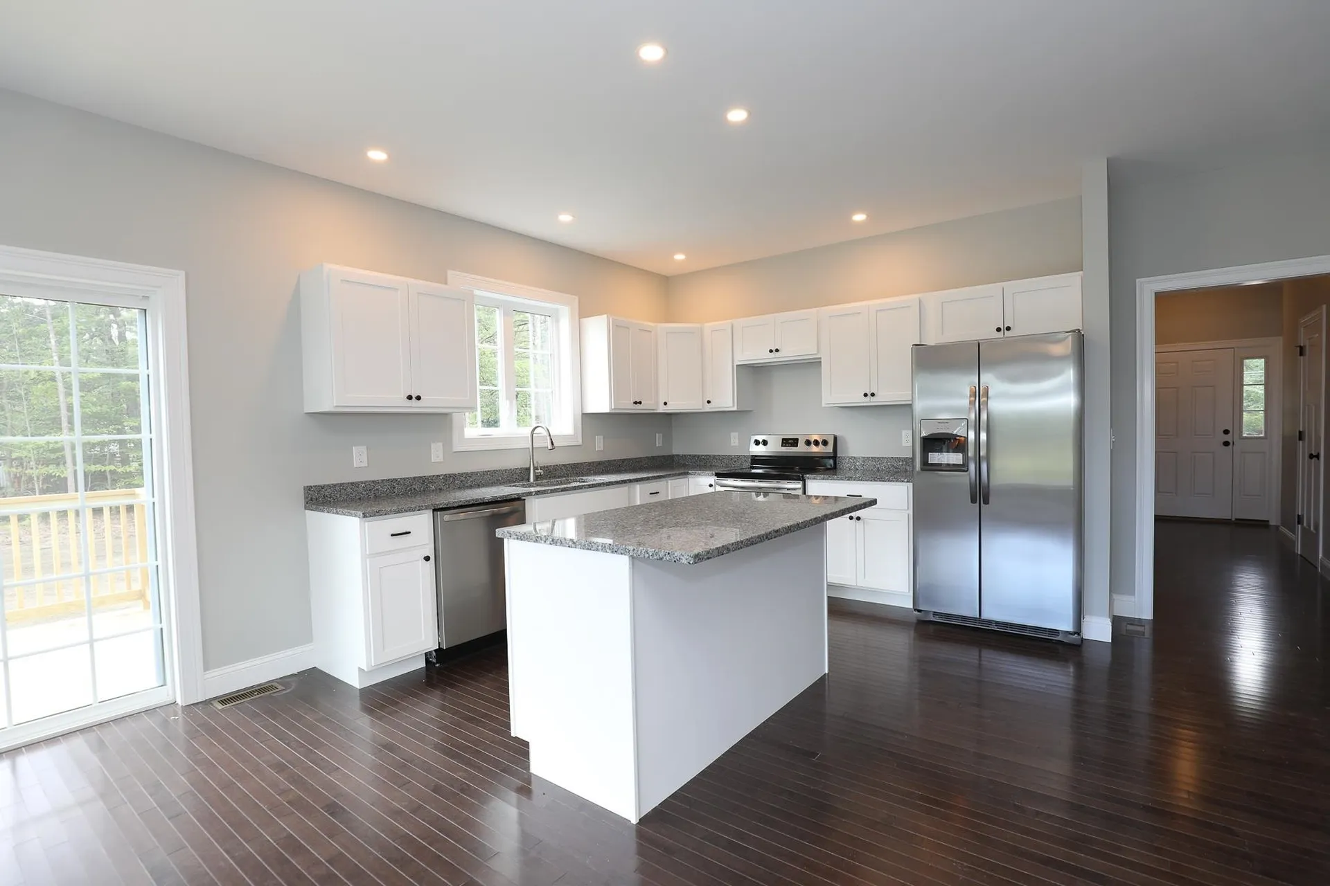 82b Prescott Road Raymond NH 03077