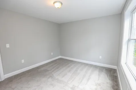 82b Prescott Road Raymond NH 03077