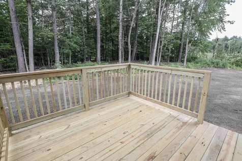 82b Prescott Road Raymond NH 03077