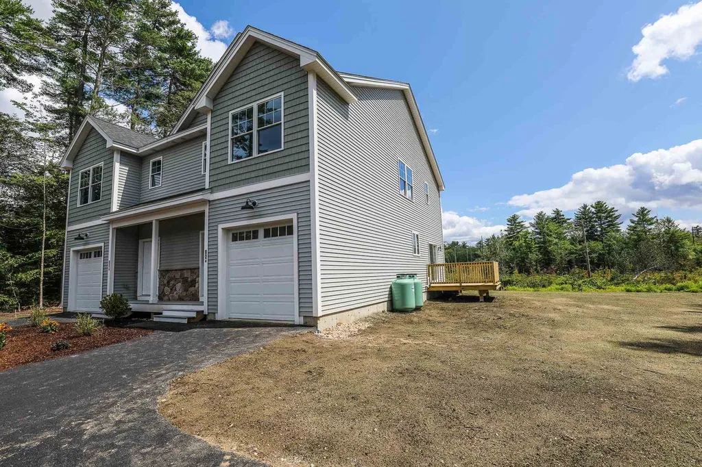 82a Prescott Road Raymond NH 03077