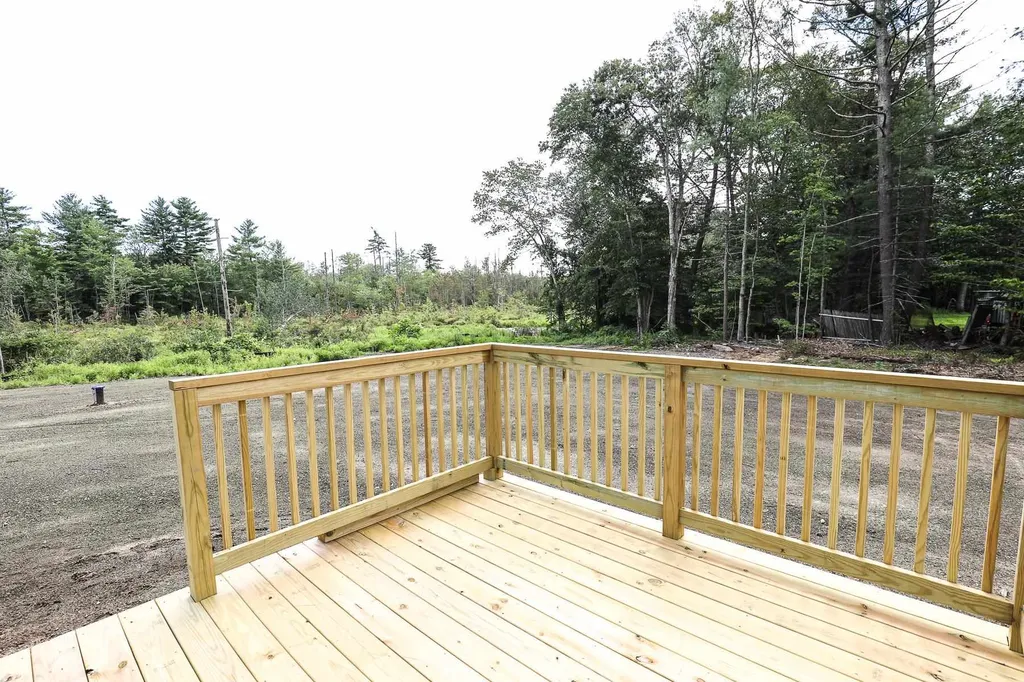 82a Prescott Road Raymond NH 03077