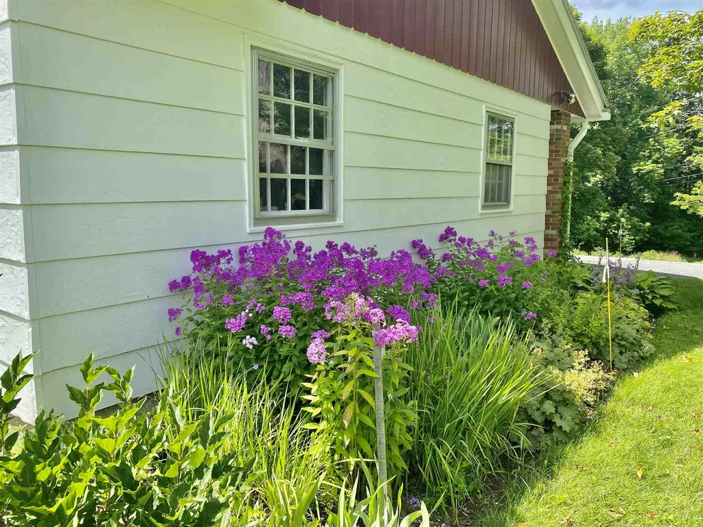 1 Border Lane Woodstock VT 05091