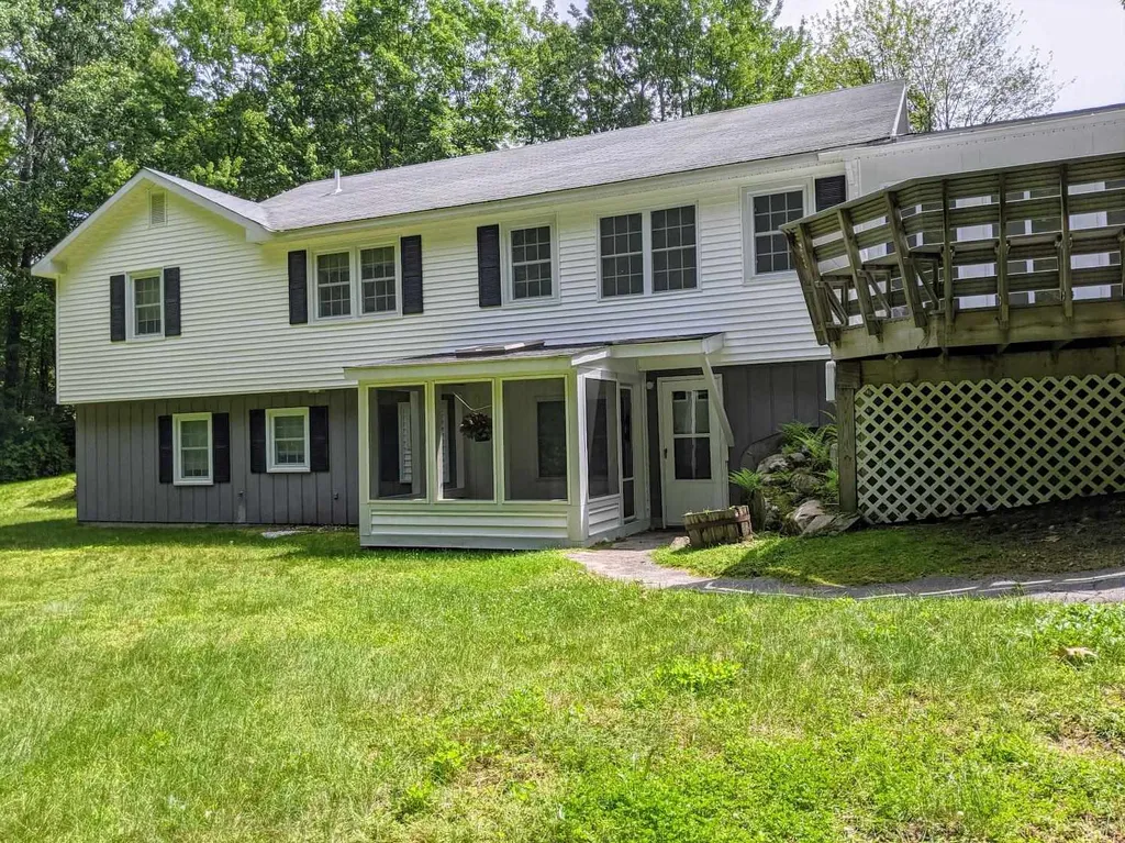 23 Rocky Point Drive Bow NH 03304