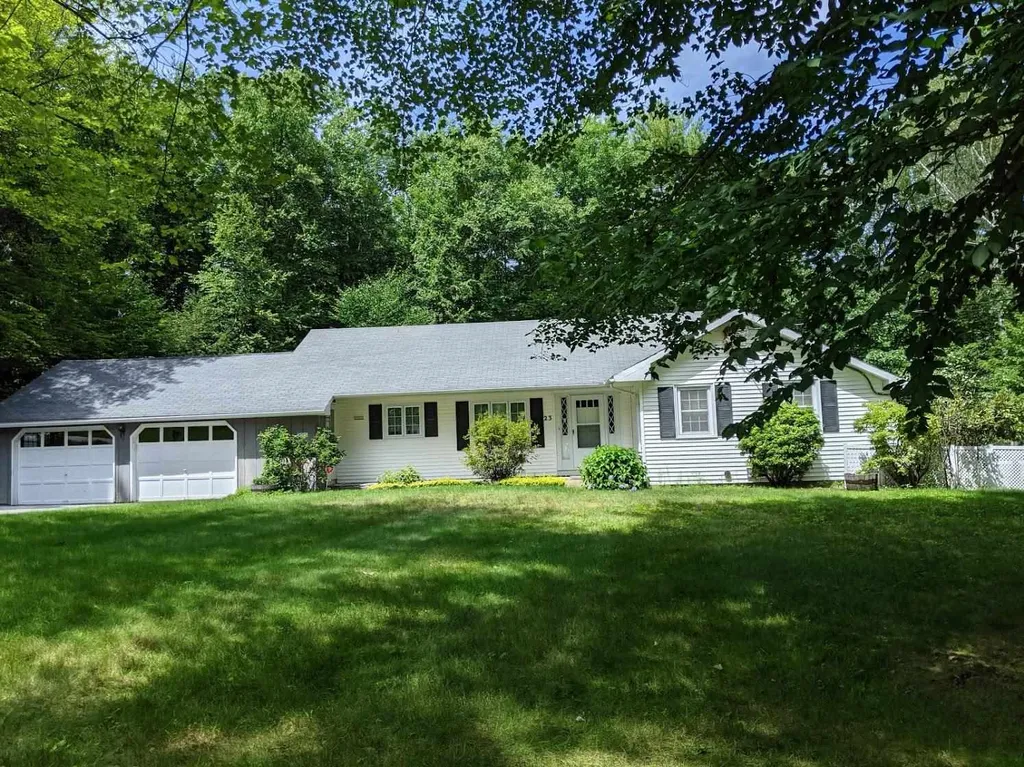 23 Rocky Point Drive Bow NH 03304