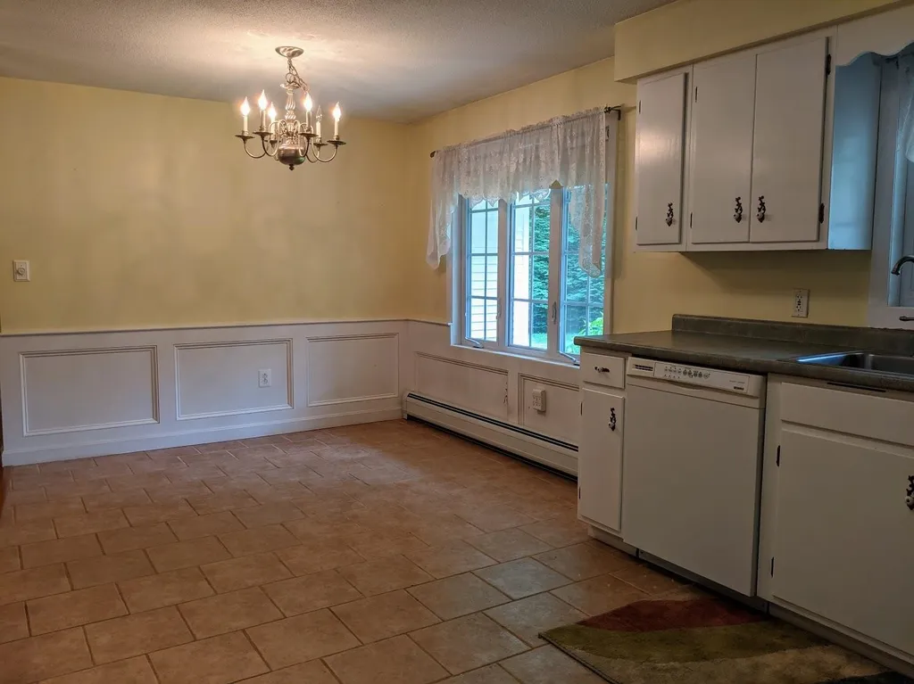 23 Rocky Point Drive Bow NH 03304