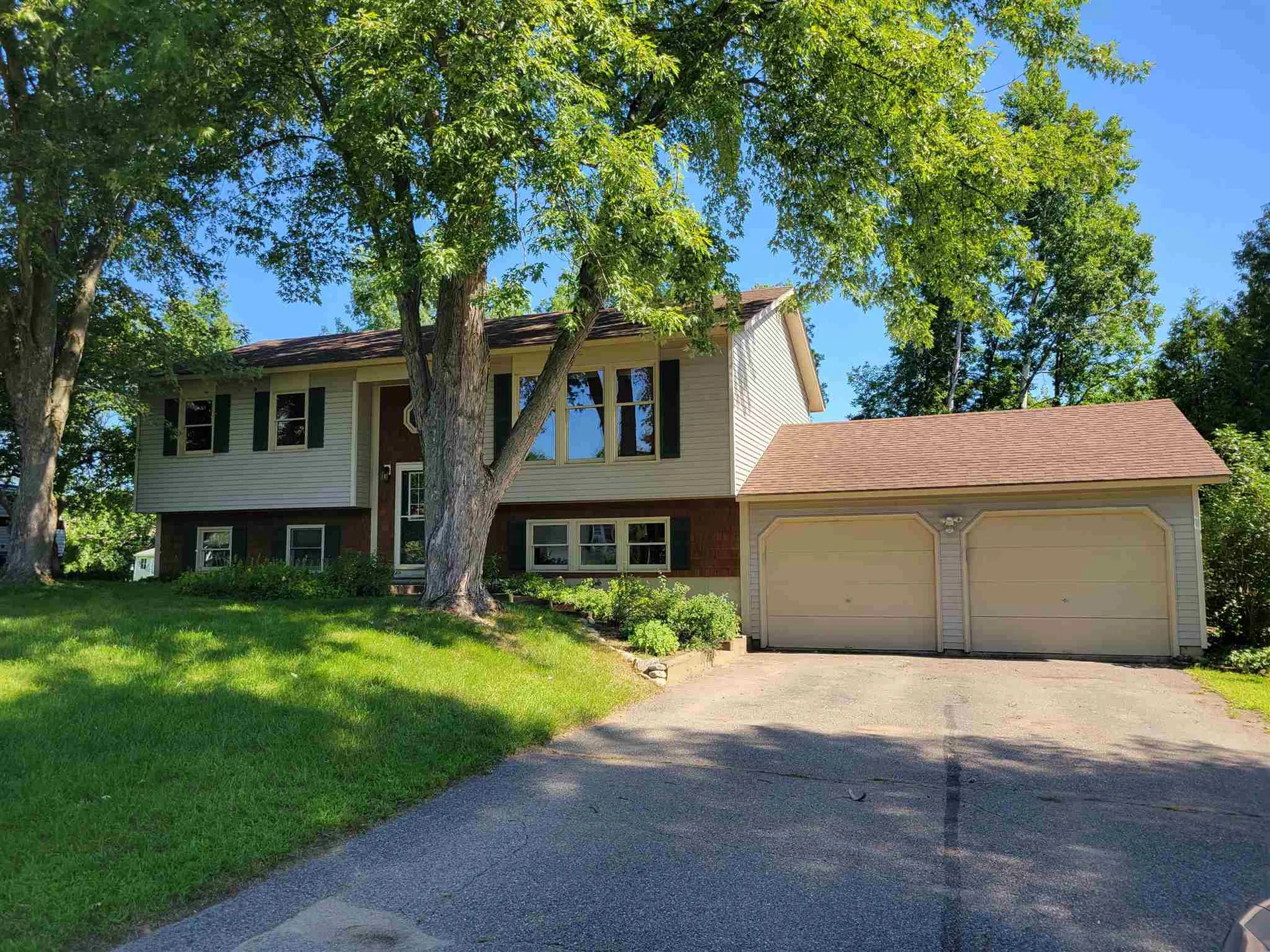 44 Chelsea Road Essex VT 05452