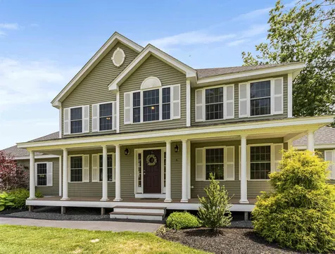 6 Harmony Lane Pelham NH 03076