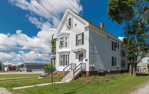 34 Summer Street Rochester NH 03867
