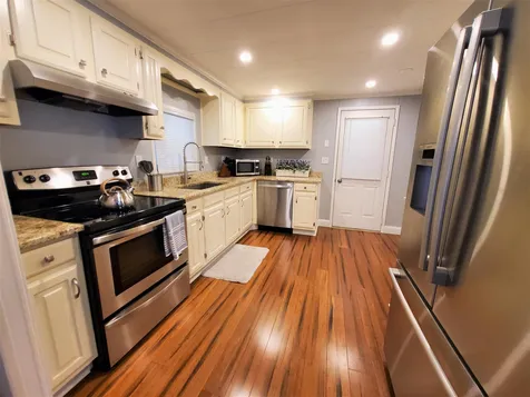 72 Zachary Drive Hooksett NH 03106
