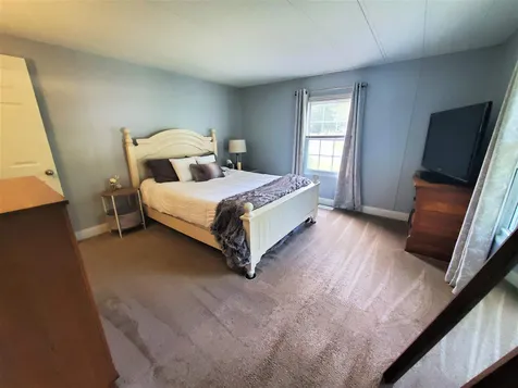 72 Zachary Drive Hooksett NH 03106