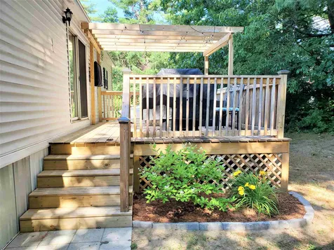72 Zachary Drive Hooksett NH 03106