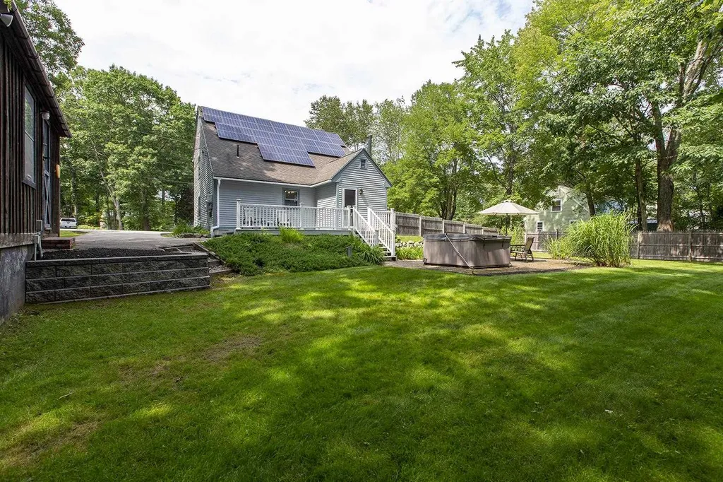 36 Riverbend Road Newmarket NH 03857