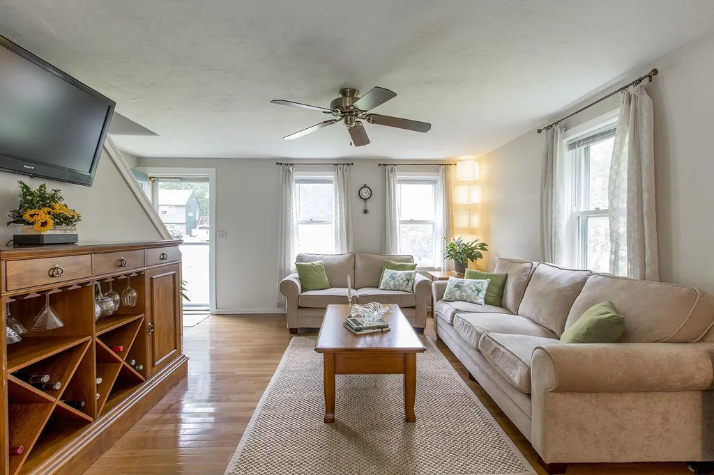 36 Riverbend Road Newmarket NH 03857