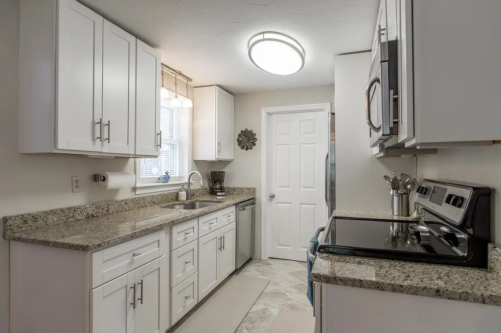 36 Riverbend Road Newmarket NH 03857