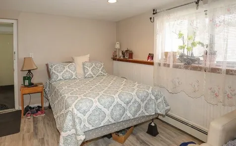 18 Tiffany Road Salem NH 03079-3649