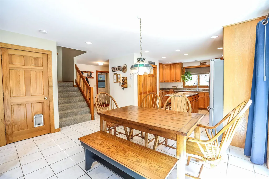 88 Coleman Road Auburn NH 03032