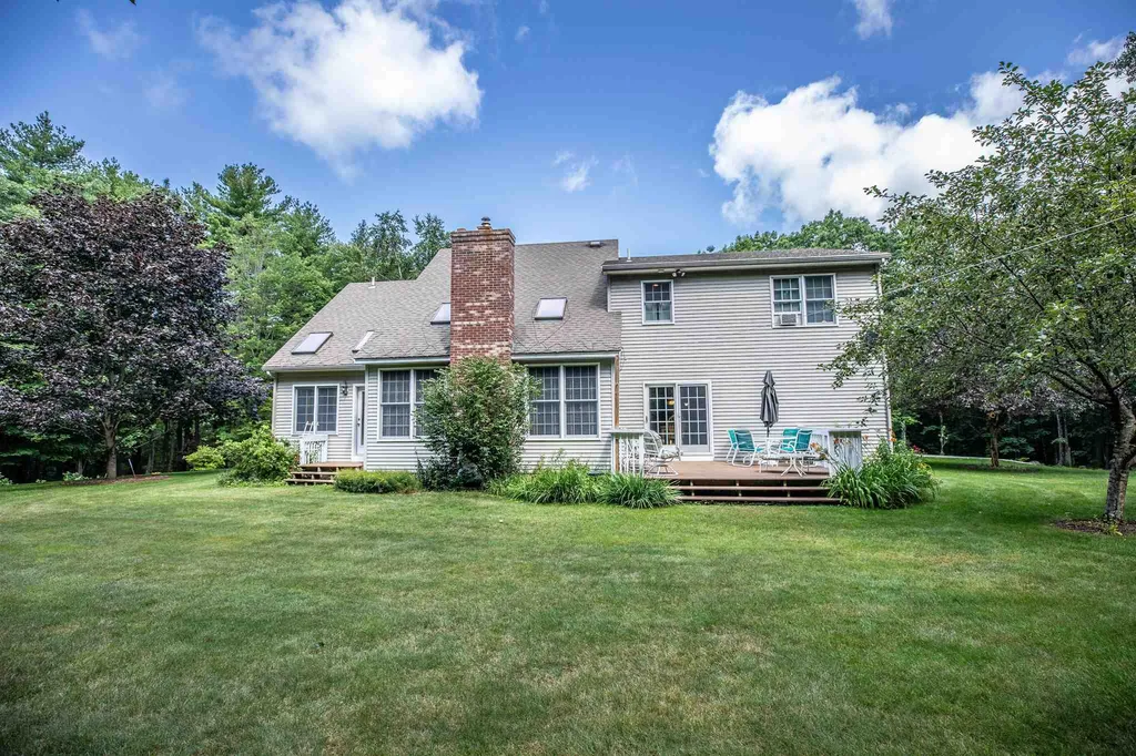 88 Coleman Road Auburn NH 03032