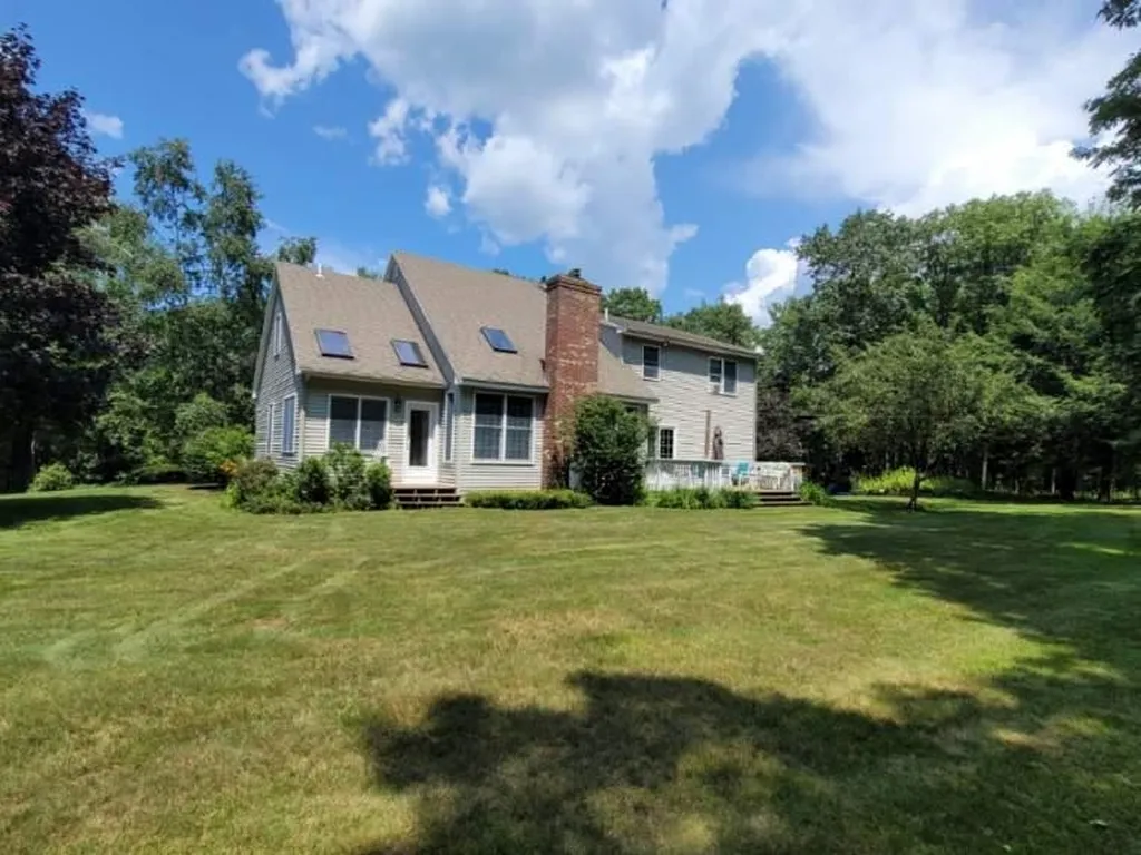 88 Coleman Road Auburn NH 03032