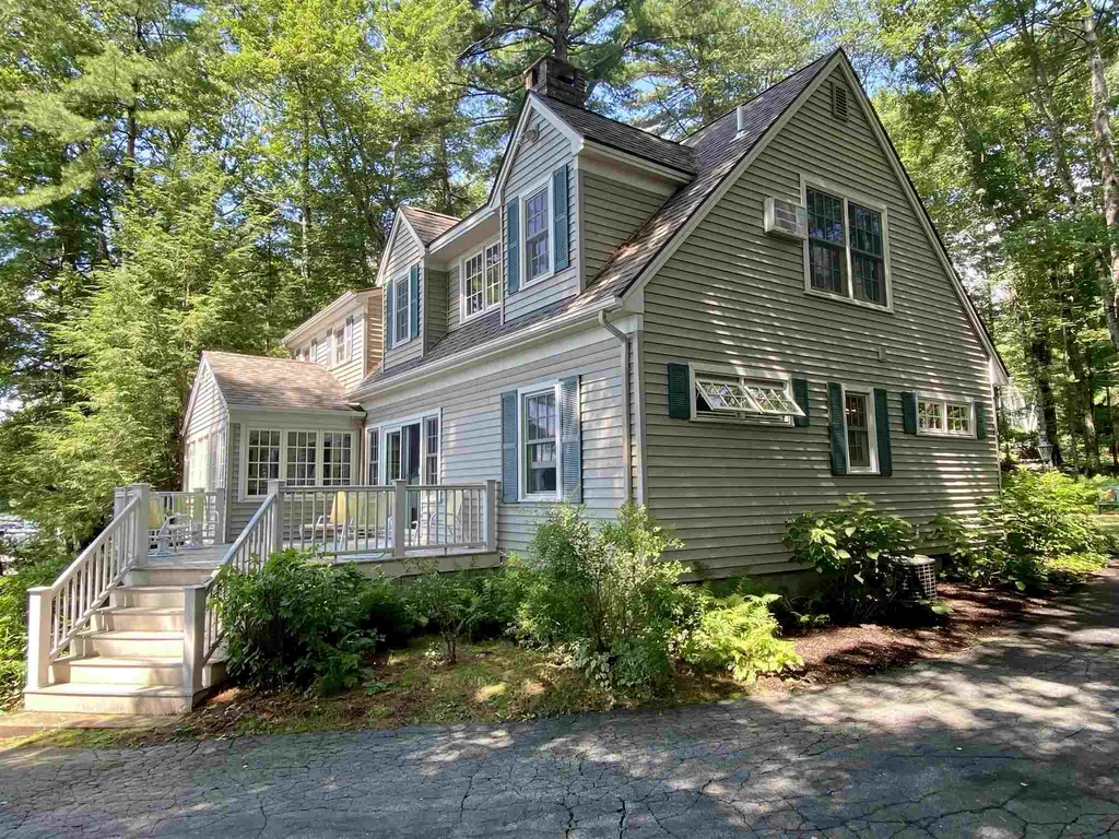 11 Mirror Lake Drive Tuftonboro NH 03853