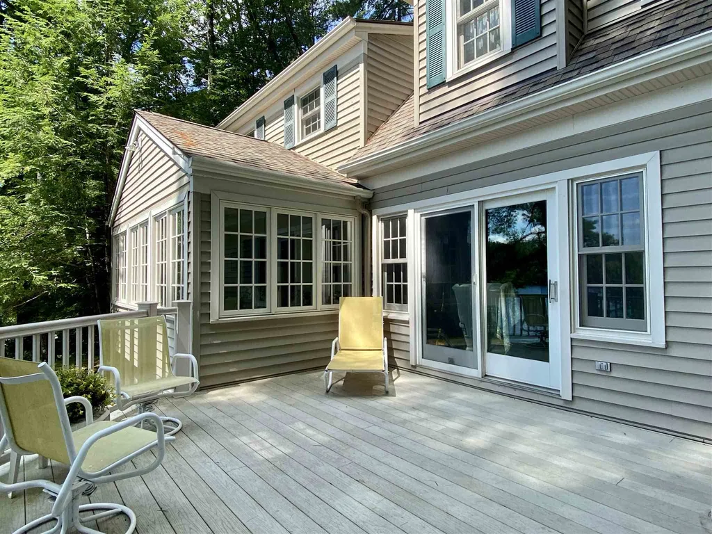 11 Mirror Lake Drive Tuftonboro NH 03853