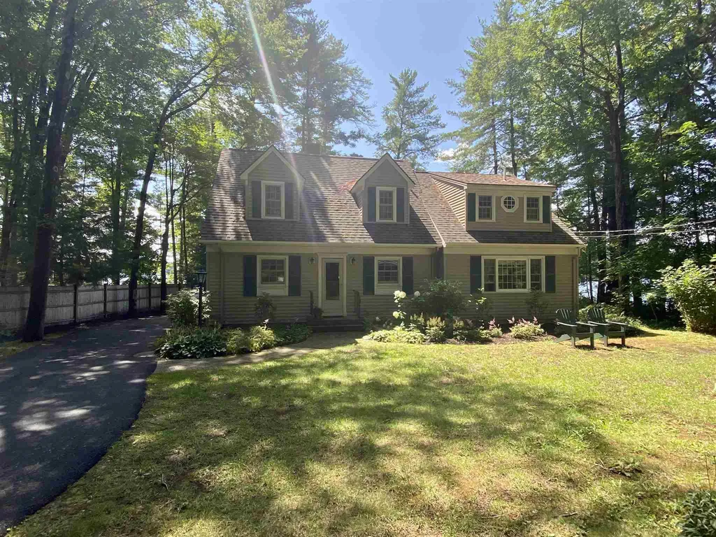 11 Mirror Lake Drive Tuftonboro NH 03853