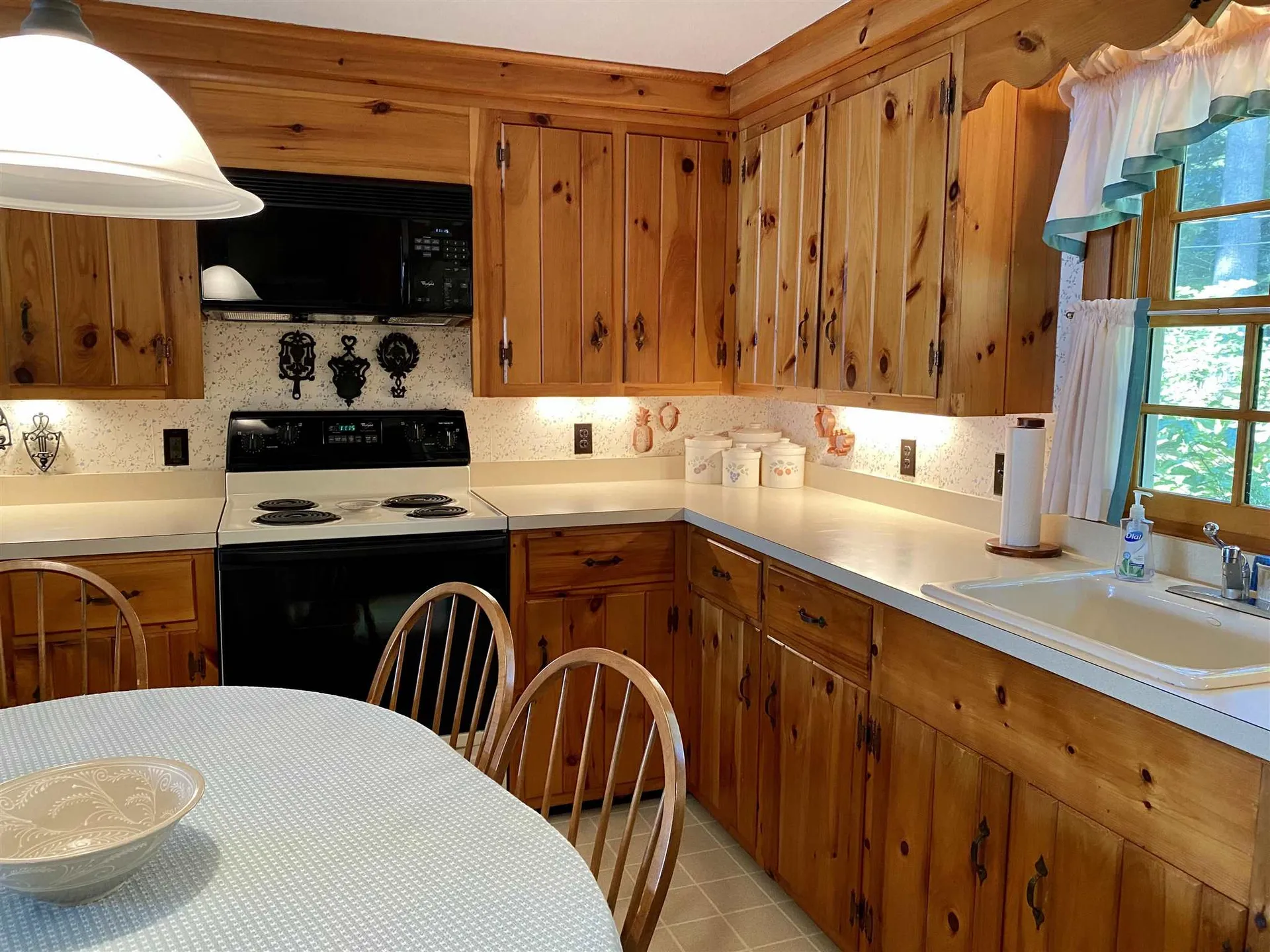 11 Mirror Lake Drive Tuftonboro NH 03853