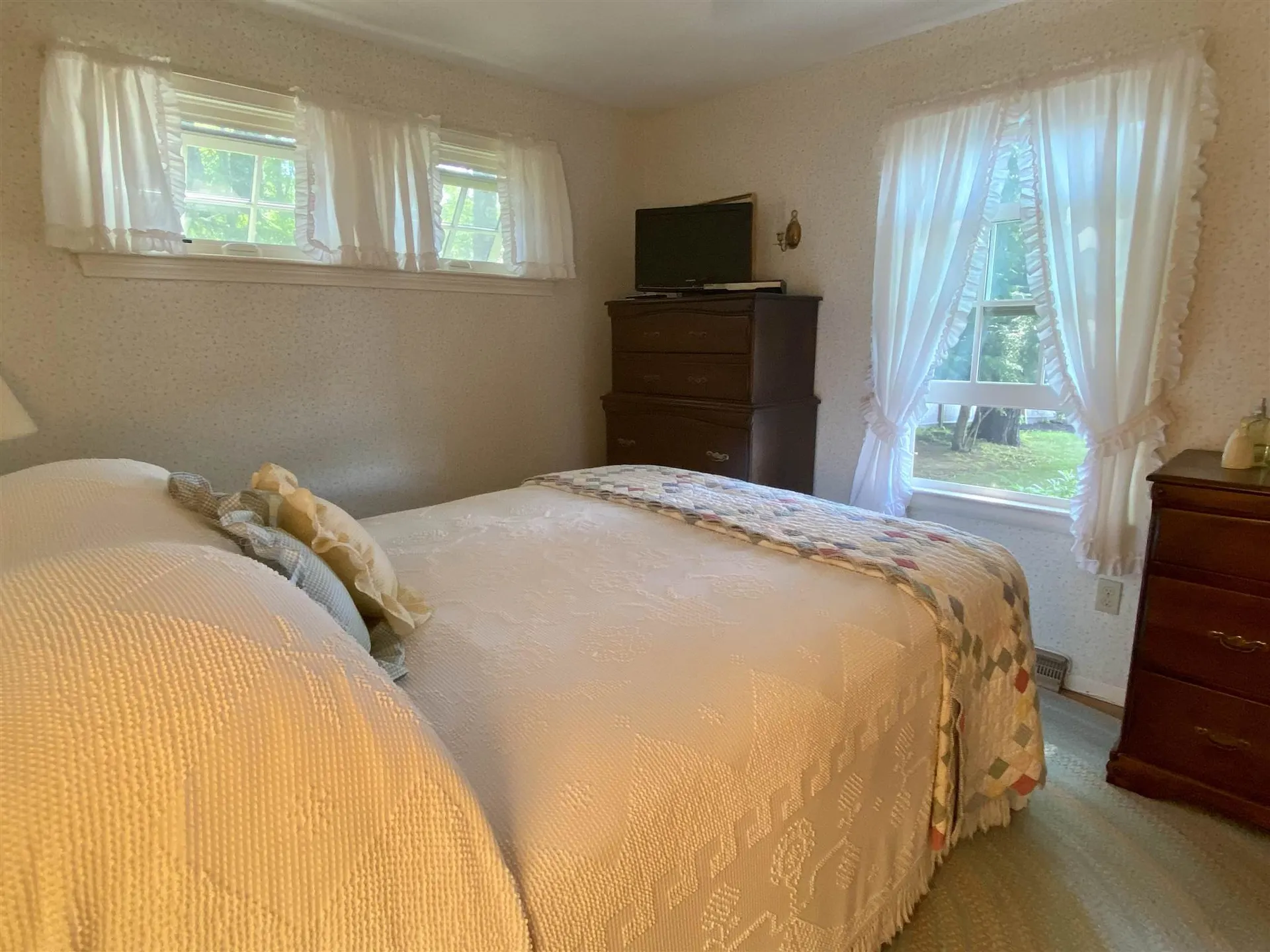 11 Mirror Lake Drive Tuftonboro NH 03853