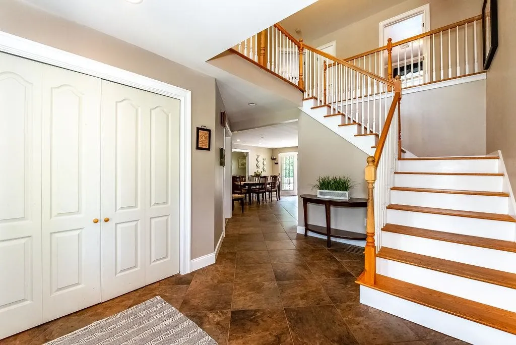 8 Linwood Lane Stratham NH 03885