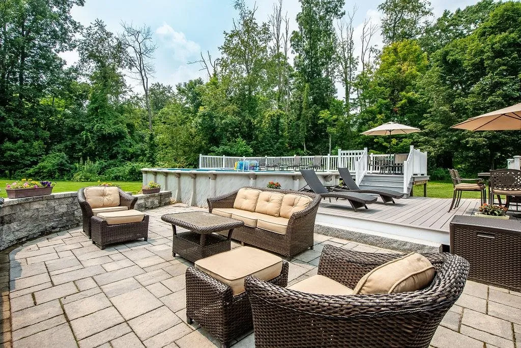 8 Linwood Lane Stratham NH 03885